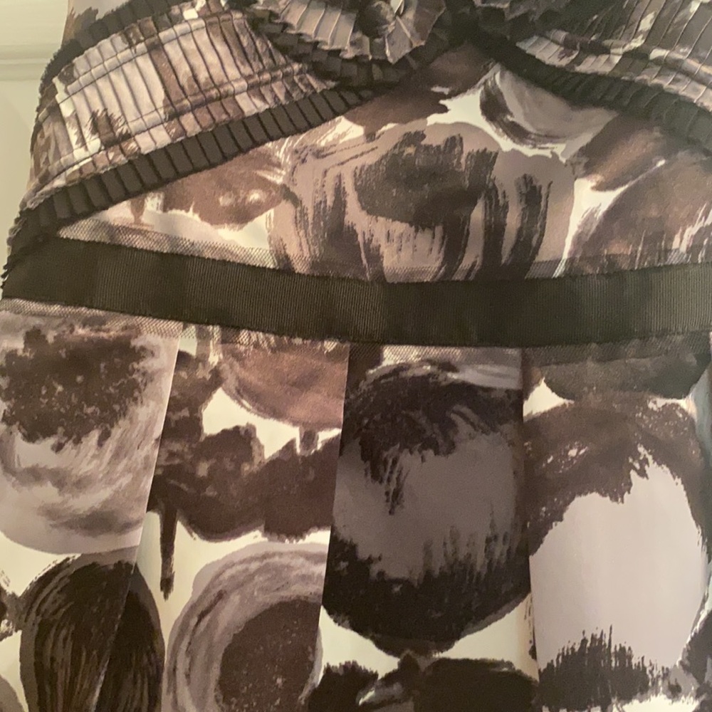 NWT BCBG MaxAzria strapless dress. Size 6. - Picture 3 of 8
